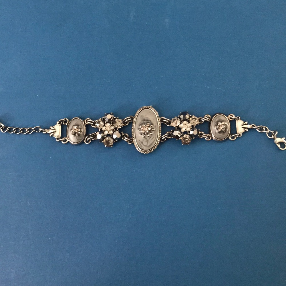 Silver colored stone bracelet